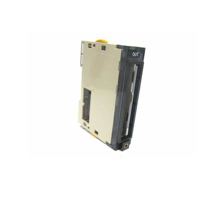 PLC-Steuerung CJ1W-IC101 Expansion I/O-Steuerungseinheit für CPU-Verbindungen zur rechten Seite
