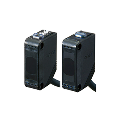 Erweitern Sie Ihre Maschinen mit E3Z-T61A 2M BY OMC Photoelektrischen Sensor