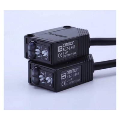 Präzision E3Z-D62 2M BY OMC Miniatur-Fotoelektrischer Sensor für die industrielle Automatisierung
