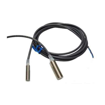 Induktive Nähe-Sensoren von industrieller Qualität E2E-X7D1-N