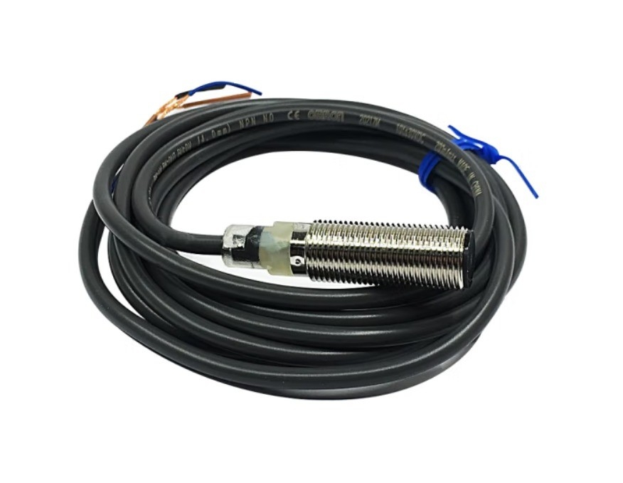 Langlebiger E2B-S08KS02-WP-B1 2M OMS-Induktivnähe-Sensor für industrielle Maschinen